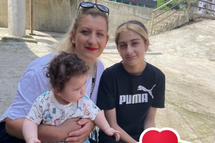 Fransa'da, T&uuml;rk anne ve 2 &ccedil;ocuğu bı&ccedil;aklanmış halde &ouml;l&uuml; bulundu!