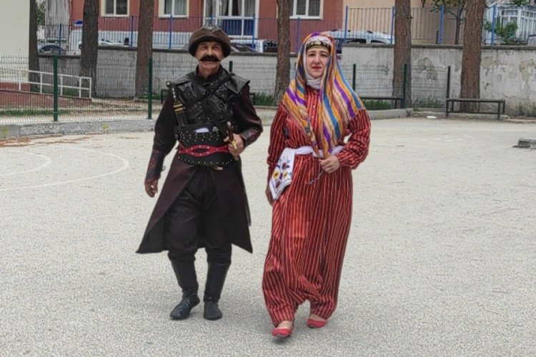 Burdur'da oy kullanmaya b&ouml;yle geldiler
