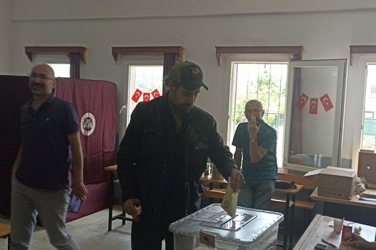Nejat İşler oyunu kullandı