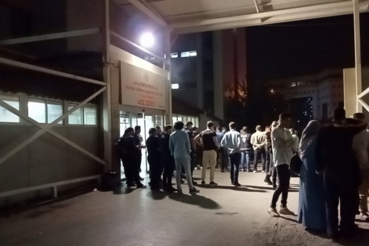 İzmir'de silahlı kavga: &Ccedil;ok sayıda yaralı var