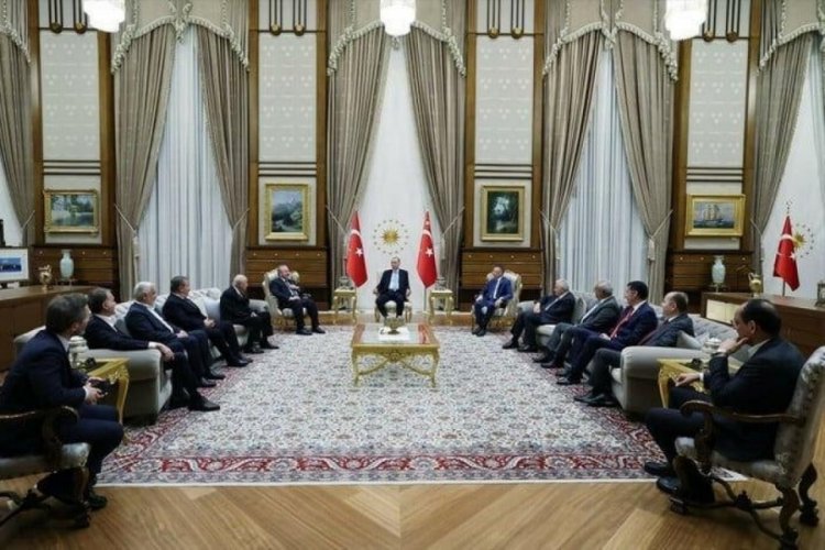 Se&ccedil;im sonrası Cumhur İttifakı liderlerinden tarihi poz