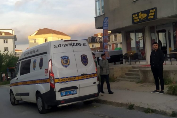 Tekirdağ'da eşinden boşanmak istemeyen adam kendini vurdu
