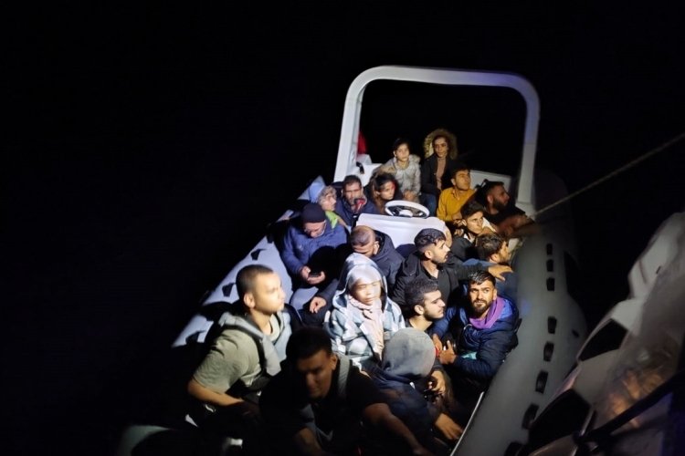 Muğla Dat&ccedil;a'da 20 g&ouml;&ccedil;men yakalandı