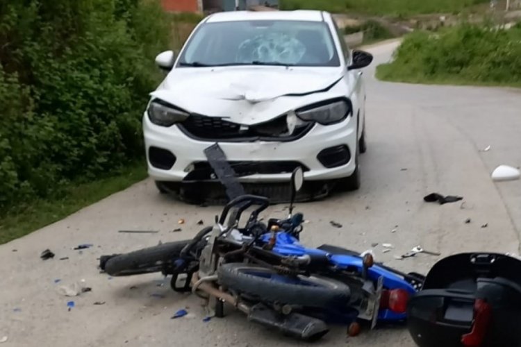 Samsun'da otomobil ile motosiklet &ccedil;arpıştı: 2 yaralı