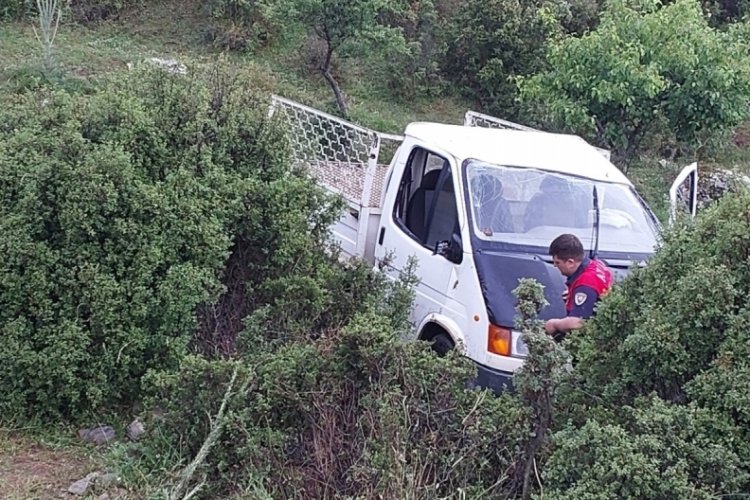 Aydın'da kamyonet şarampole yuvarlandı: 1 yaralı