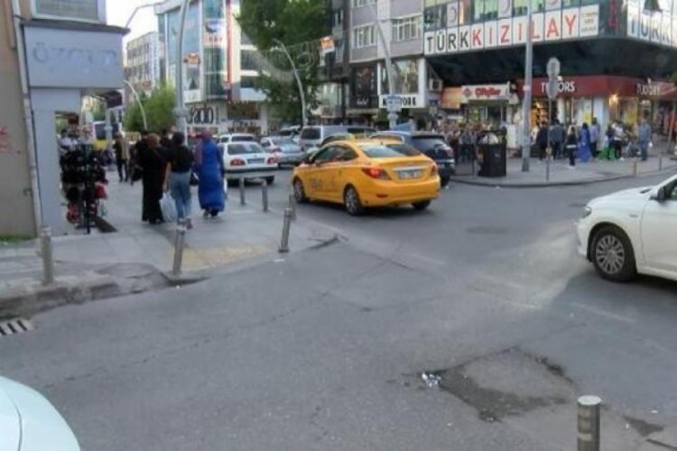 İstanbul'da halk otob&uuml;s&uuml;ne saldıran minib&uuml;s şof&ouml;r&uuml; darbedildi