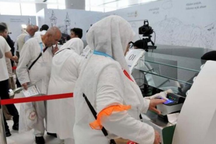 Diyanet İşleri Başkanı Erbaş: Hacılarımız havalimanlarında beklemeden otellerine hareket edecek