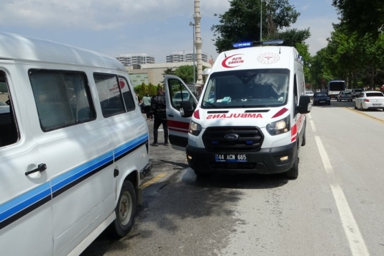 Malatya'da iki ayrı kaza meydana geldi: 2 yaralı