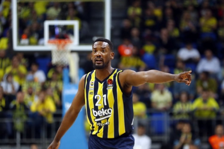 Dyshawn Pierre ve Metecan Birsen Fenerbah&ccedil;e Beko'da devam edecek