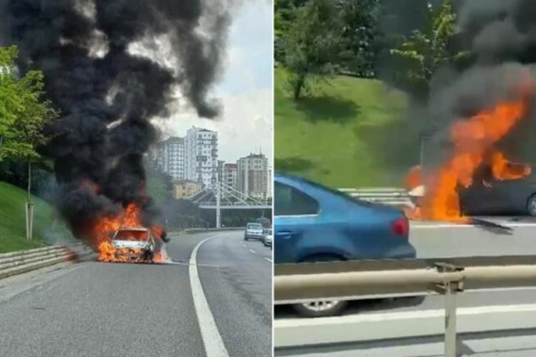 İstanbul'da seyir halindeki otomobil  alev alev yandı