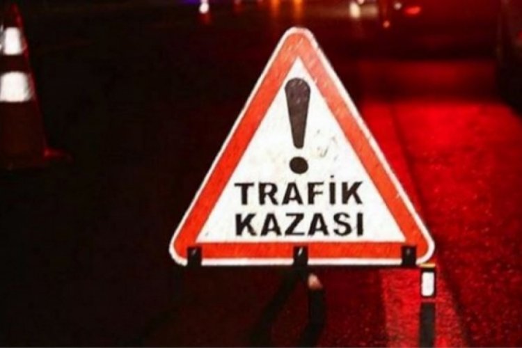 İzmir'de cezaevi nakil aracı devrildi: 10'u asker 11 yaralı