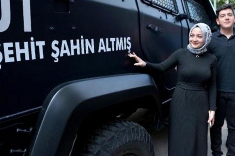 Adana'da şehit polisin adı verilen zırhlı ara&ccedil; evine getirildi!