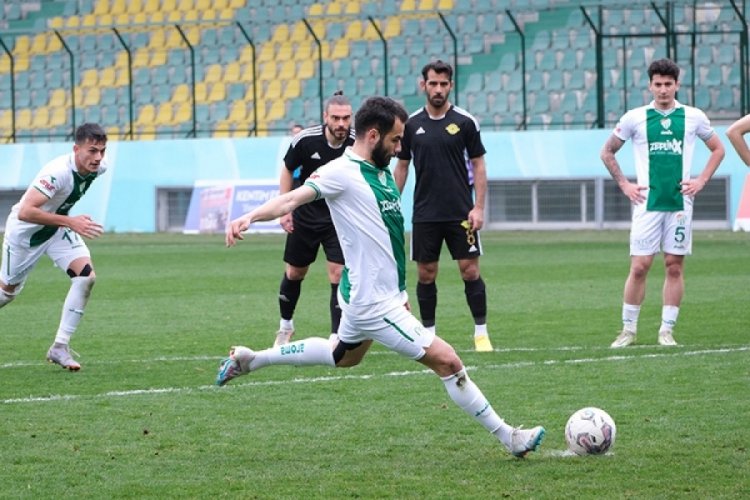 Bursaspor'da 6 futbolcunun s&ouml;zleşmesi bitiyor!