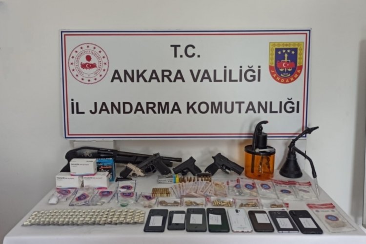 Ankara'da uyuşturucu operasyonu: 12 g&ouml;zaltı