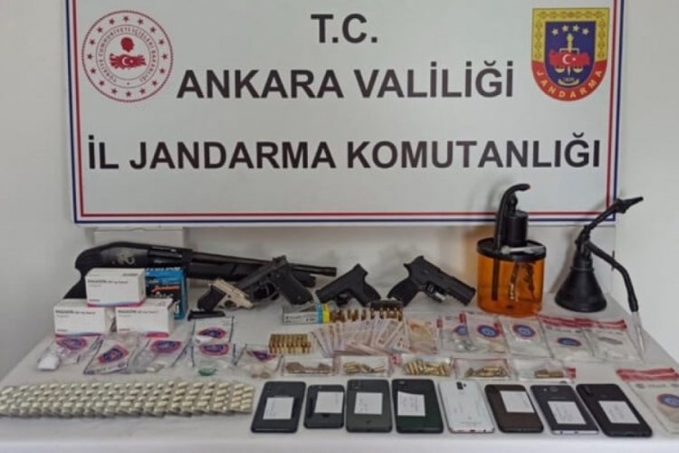 Ankara'da uyuşturucu operasyonu: 12 kişi g&ouml;zaltında