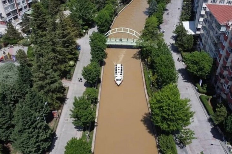Eskişehir'de porsuk &ccedil;ayının rengi değişti!