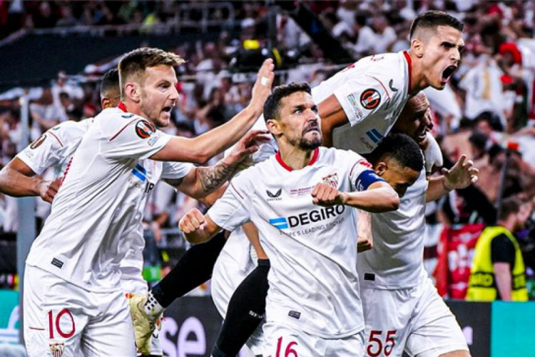 Sevilla UEFA Avrupa Ligi şampiyonu oldu