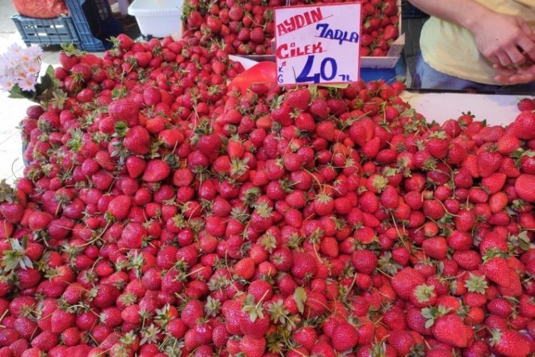 Se&ccedil;imler meyve sebzeyi vurdu mu? Pazarlarda son durum ne? Pazar tezg&acirc;hlarında fiyatlar ne durumda?