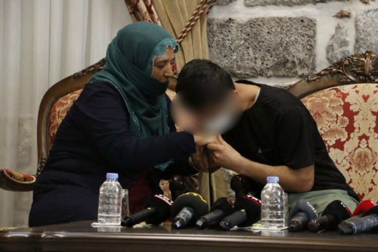 Evlat n&ouml;betinde 42. aile &ccedil;ocuklarına kavuştu
