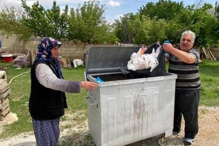 Konya'da bir kadının kaybettiği 400 bin TL ve altın &ccedil;&ouml;pten &ccedil;ıktı