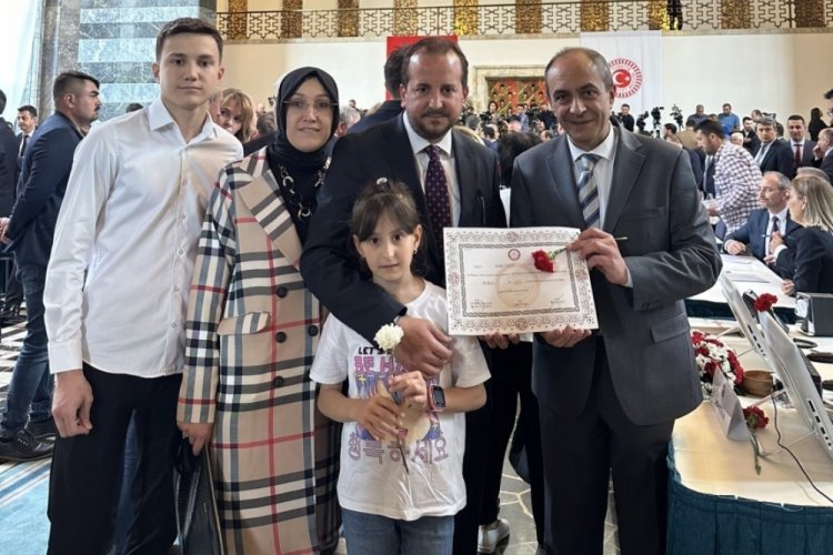 Bursa Milletvekili Refik &Ouml;zen kayıt yaptırdı