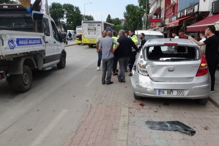 Bursa İneg&ouml;l'de otob&uuml;s&uuml;n &ccedil;arptığı 2 &ouml;ğrenci &ouml;l&uuml;mden d&ouml;nd&uuml;