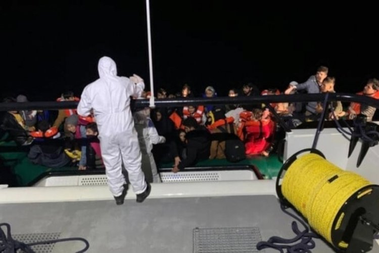 &Ccedil;anakkale a&ccedil;ıklarında 54 ka&ccedil;ak g&ouml;&ccedil;men yakalandı