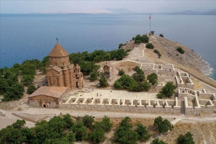 Muğla'da ekiplerin dikkatli takibi sonucunda milyonluk madalyon ele ge&ccedil;irildi