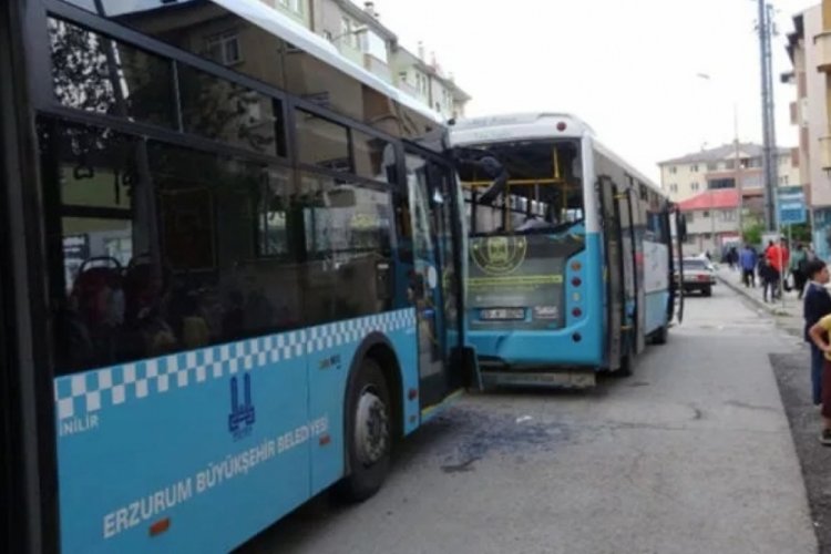 Erzurum'da otob&uuml;sler &ccedil;arpıştı! Yaralılar var