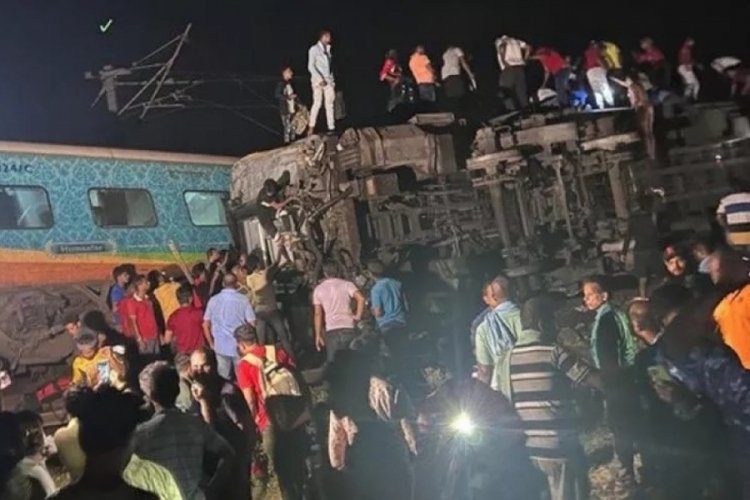 Hindistan'da tren kazasında can kaybı y&uuml;kseldi