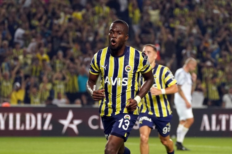 Enner Valencia, rekor i&ccedil;in sahada
