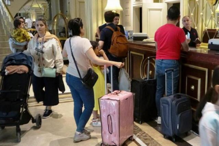 İranlı turistler Van'a akın etti