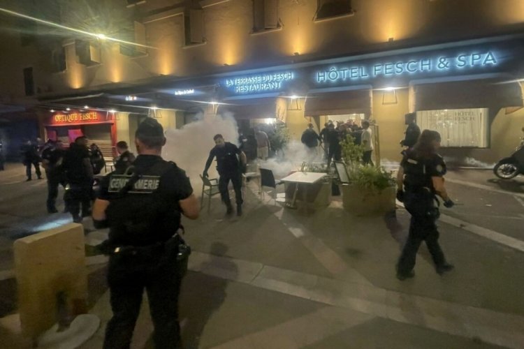 Ajaccio ve Marsilya taraftarları arasında kavga
