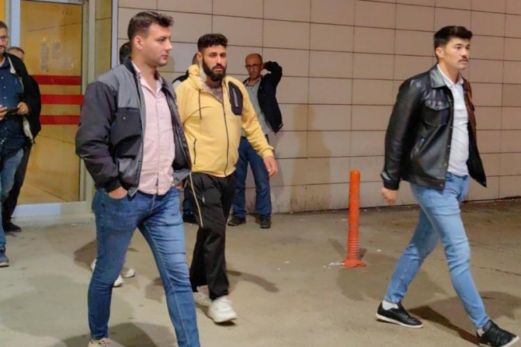 Bursa'da hırsız Suriye uyruklu ev sahibini bı&ccedil;akladı