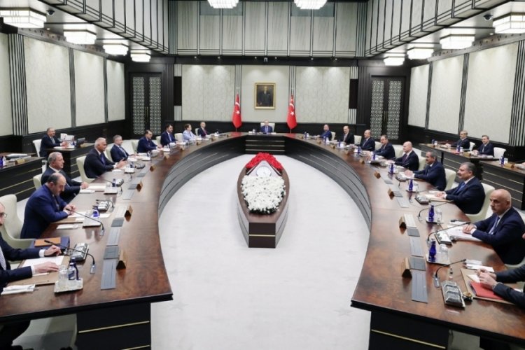 Yeni kabine sonrası g&ouml;revi devredecek bakanlardan ilk a&ccedil;ıklama!