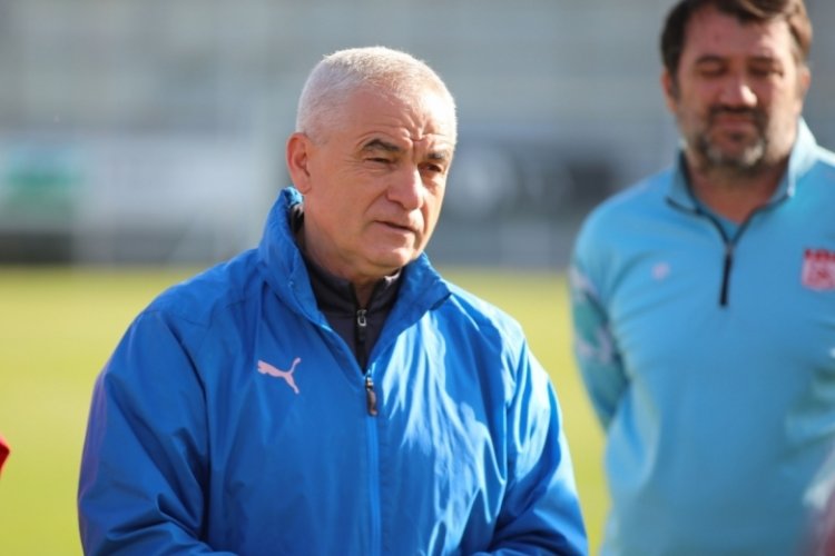 Sivasspor teknik direkt&ouml;r&uuml; Rıza &Ccedil;alımbay: Sıkıntılı sezon oldu
