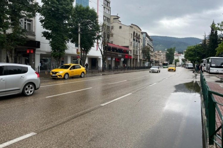 Bursa'nın meydanları bu pazar boş kaldı
