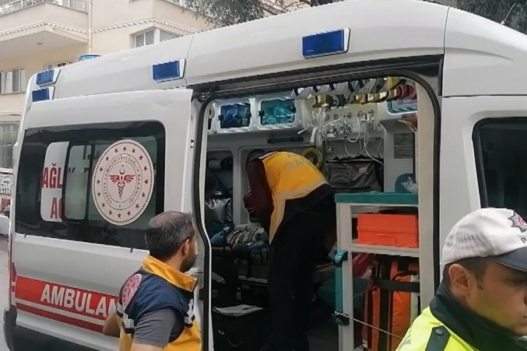 Kocaeli'nde motosiklet &ccedil;alan hırsızı tekmeyle durdurdu