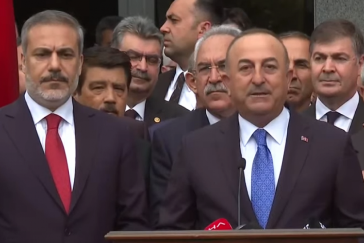 Dışişleri Bakanı Hakan Fidan, &Ccedil;avuşoğlu'ndan g&ouml;revi devraldı