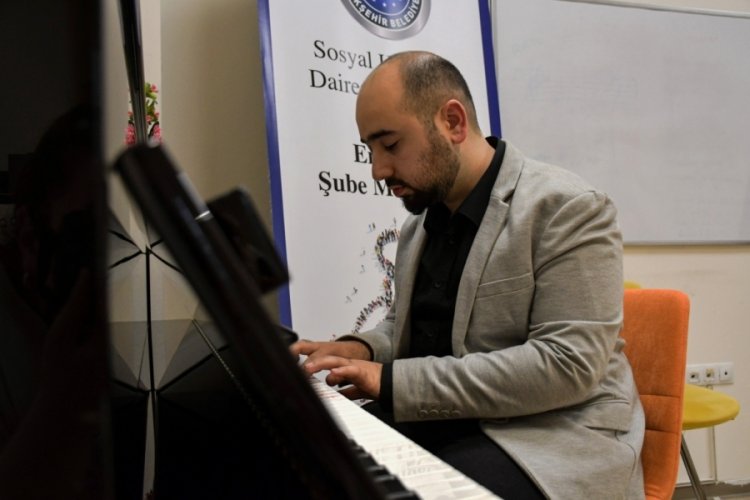 Bursa'da "Kusursuz kulak" Zeyd'in ney ve piyano tutkusu