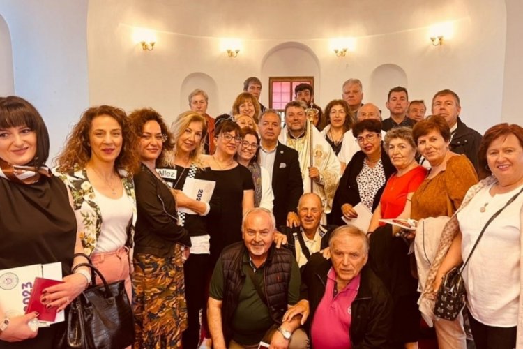 Bursa'da Tarihi Tirilye mahallesinde 60 kişilik ayin