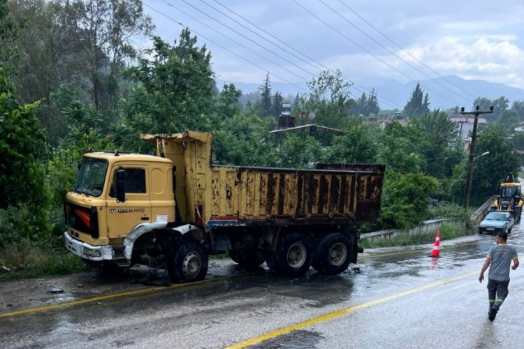 Muğla Seydikemer'de trafik kazasında 2 kişi yaralandı