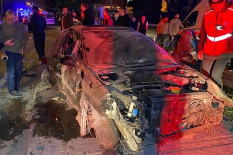 D&uuml;zce'de iki otomobil &ccedil;arpıştı! 5 yaralı