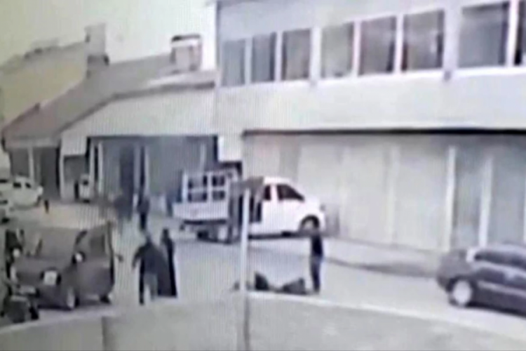 Bitlis'te kayınpeder damadını vurdu