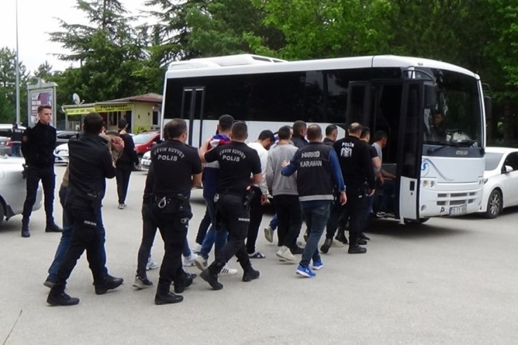 Karaman'da uyuşturucu satıcılarına şafak operasyonu: 17 g&ouml;zaltı