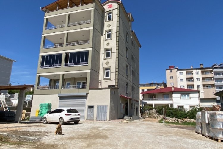 Jandarma karakol komutanı evinde &ouml;l&uuml; bulundu