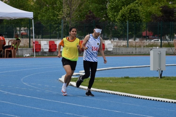 Yenimahalle Konya'da madalyaları topladı