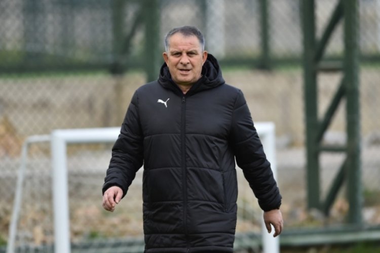 İneg&ouml;lspor'da teknik direkt&ouml;r ile yollar ayrıldı
