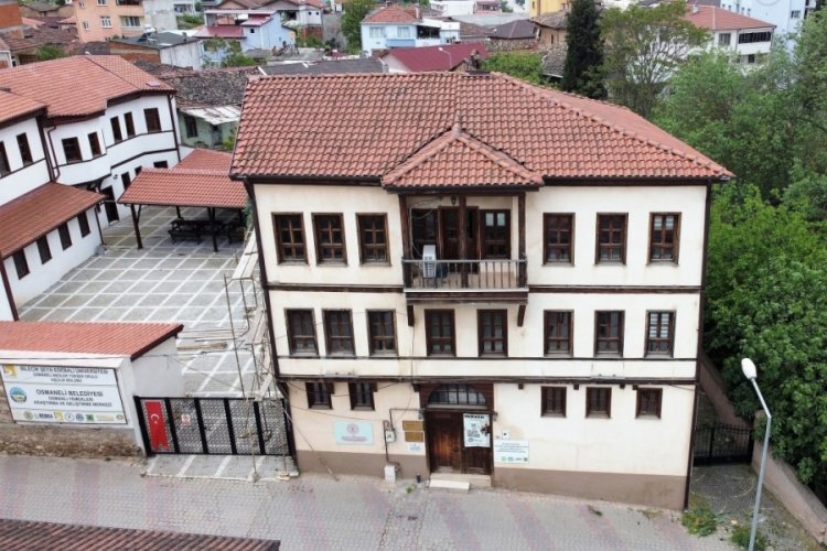 Y&uuml;zyıllardır kapalı olan ahşap kapılar eğitim i&ccedil;in a&ccedil;ılıyor