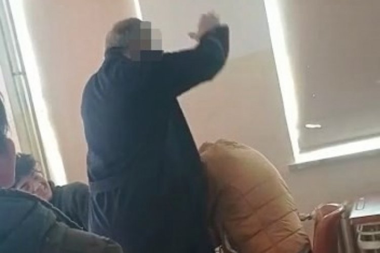 Sınıfta &ouml;ğrencisini darp eden &ouml;ğretmen: Kendi elime vurdum